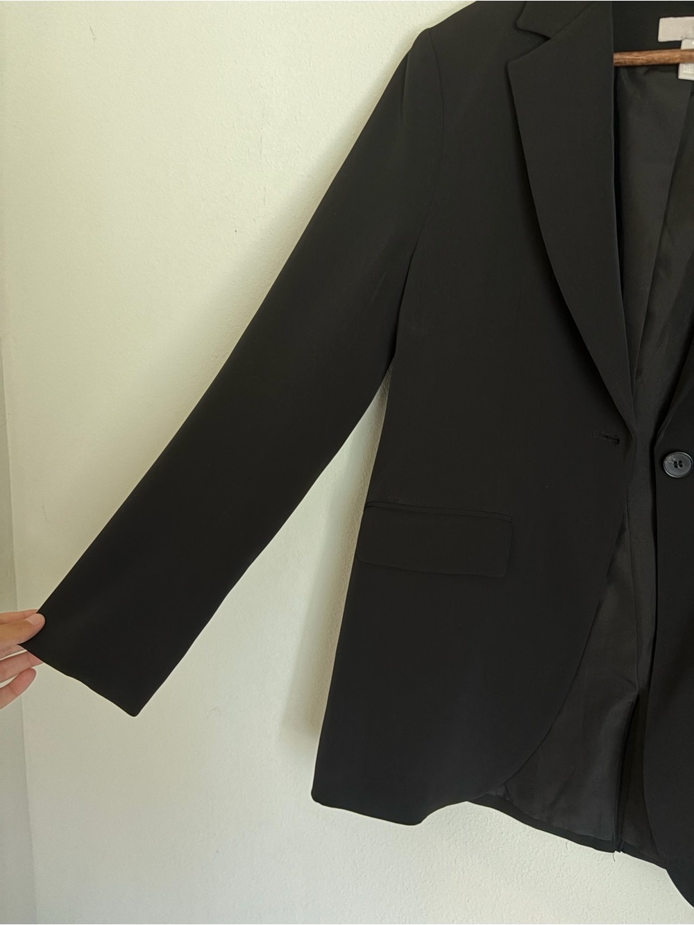 H&M Black Single-Button Women's Blazer - Picture 2 of 3